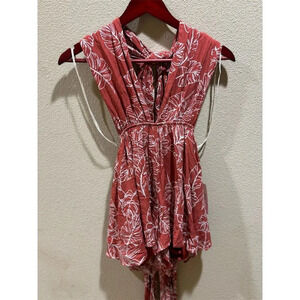 Fashion On Earth Women's Leaf Print Romper Small Sleeveless V-Neck Summer Casual